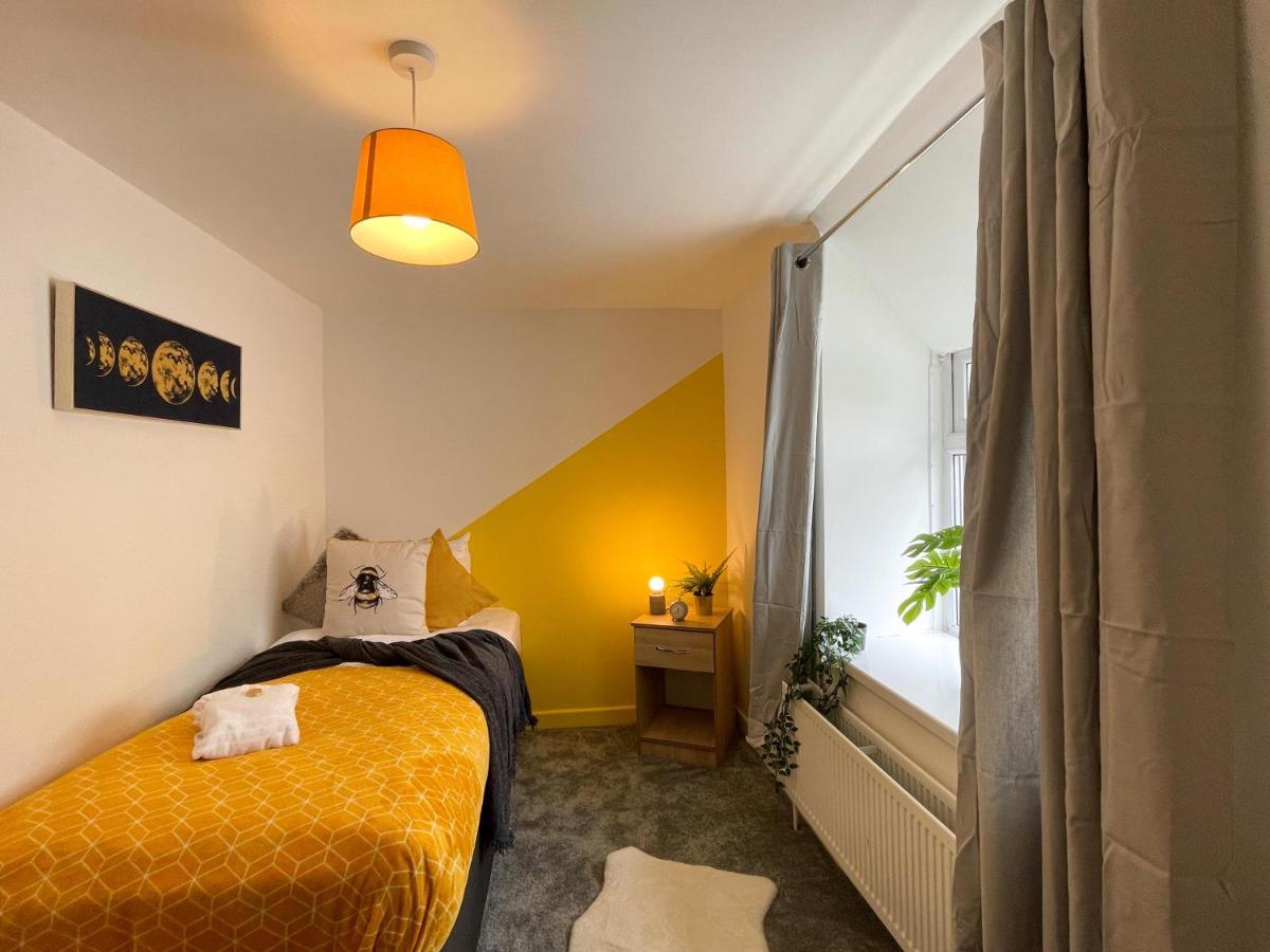Heritage House By Mgroupsa - Free Parking Holiday home Nantyglo